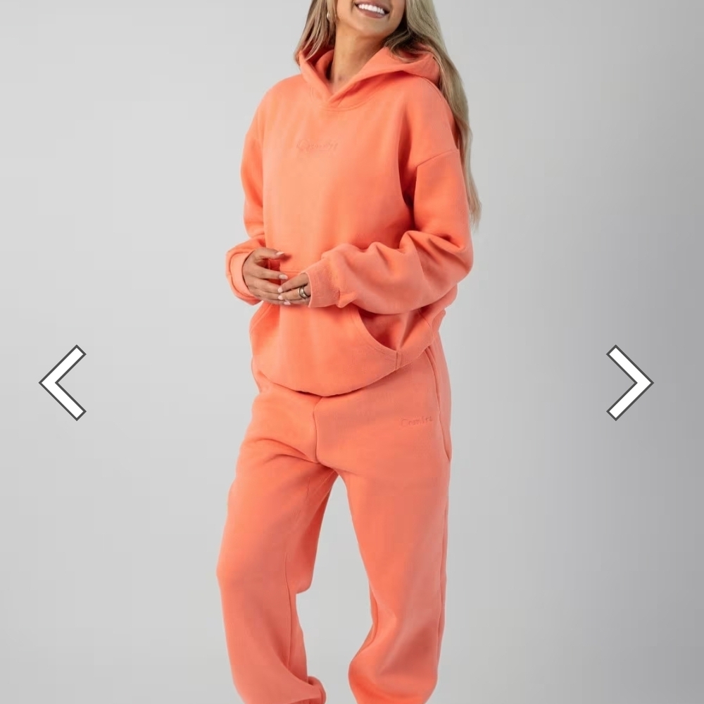 COMFRT HOODIE & SWEATPANTS SET IN CORAL XS